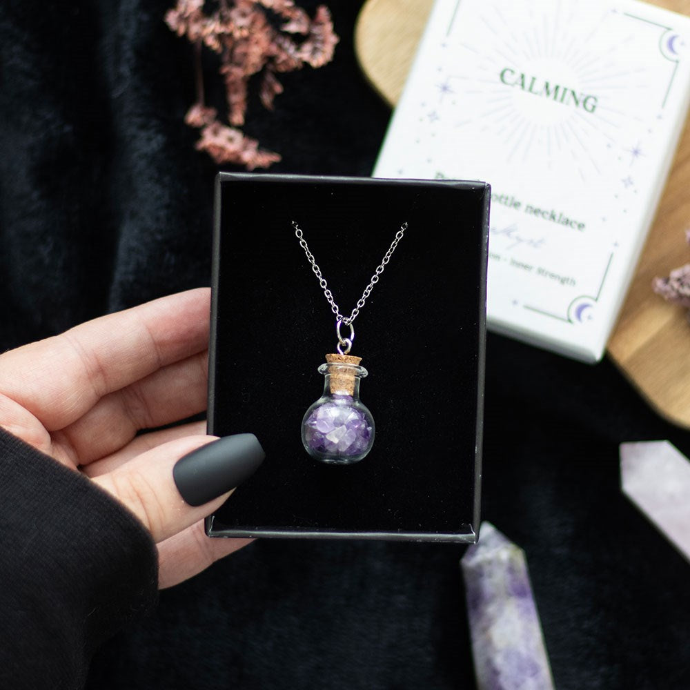 Calming Potion Amethyst-Kette – Witchy Halskette mit Kristallfläschchen
